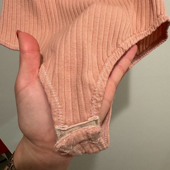 Kendall And Kylie Pink Off The Shoulder Bodysuit. - Picture 4 of 4